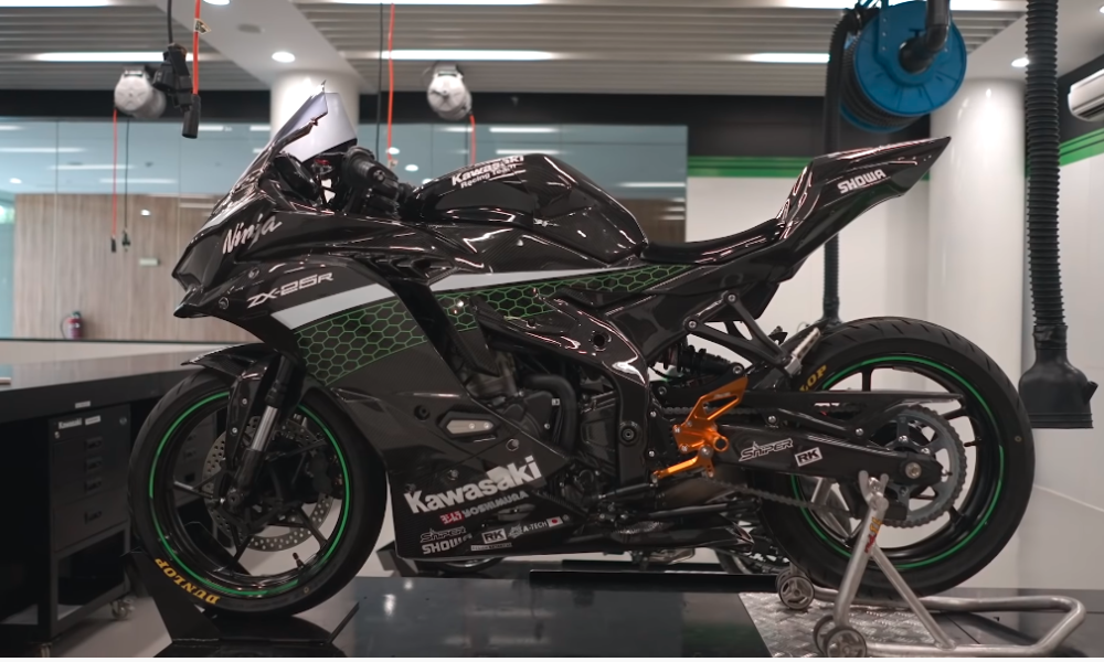 ^._.^ Kawasaki Ninja ZX-25R Tokyo Motor Show 2019 ENG-5 - Paul