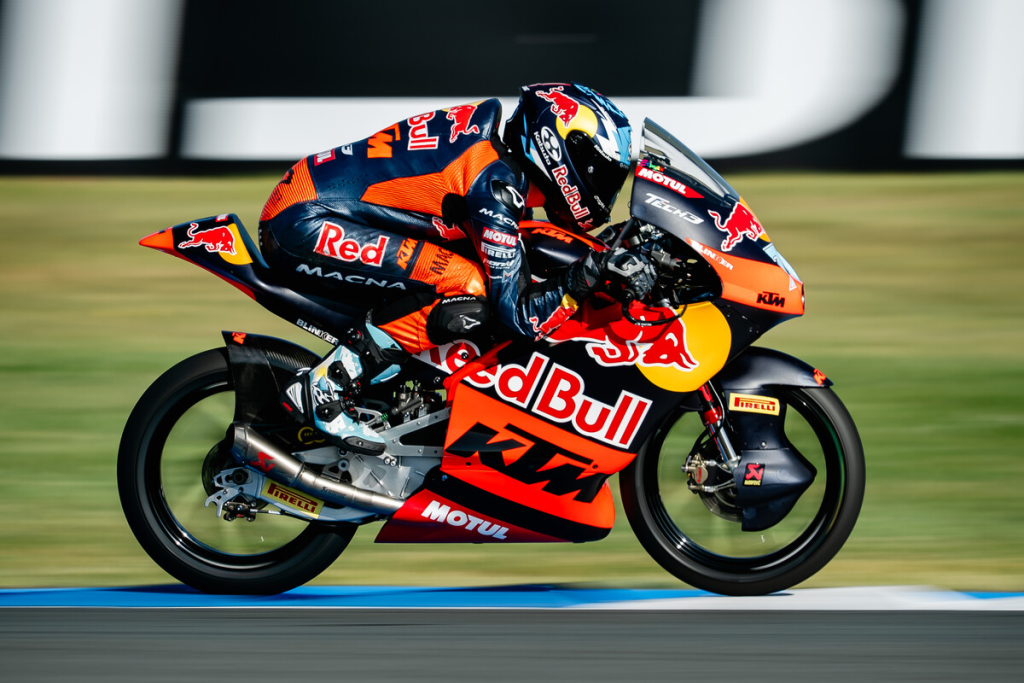 Maverick Viñales finishes 6th and Pedro Acosta 9th in the Dutch TT Sprint, collecting key points for Red Bull KTM ahead of Sunday’s main race.