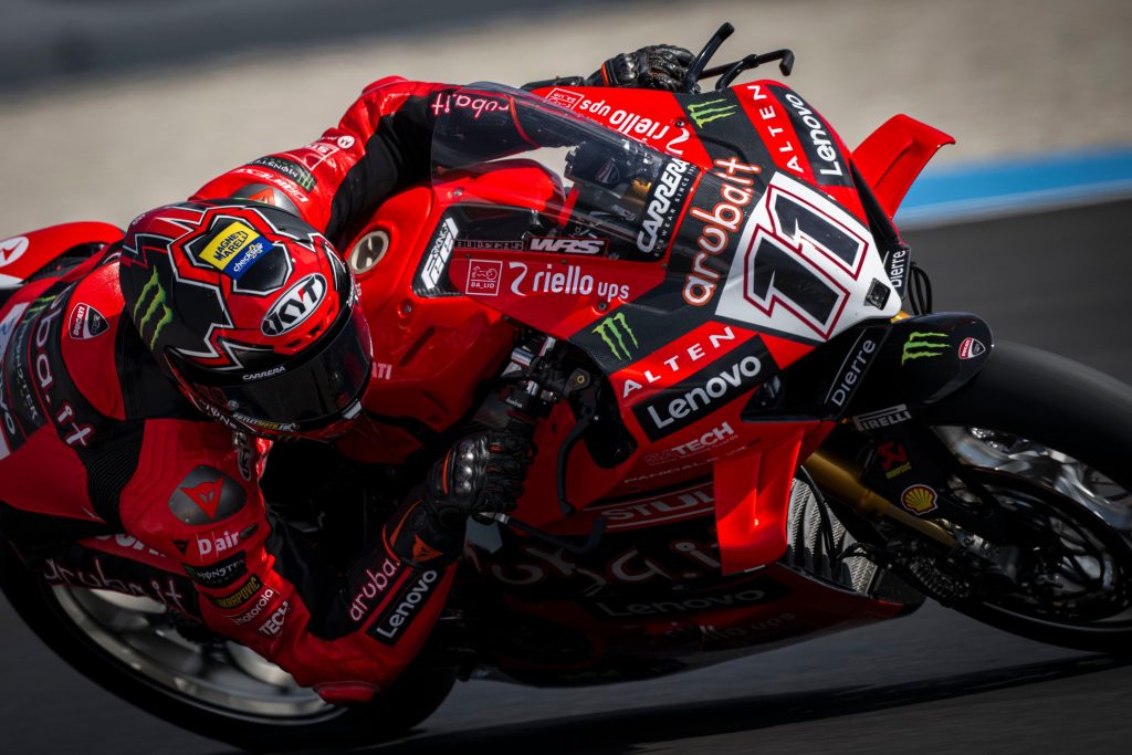 Aruba.it Racing – Ducati riders Alvaro Bautista and Nicolò Bulega finish sixth and eighth in Hungarian Round free practice. 