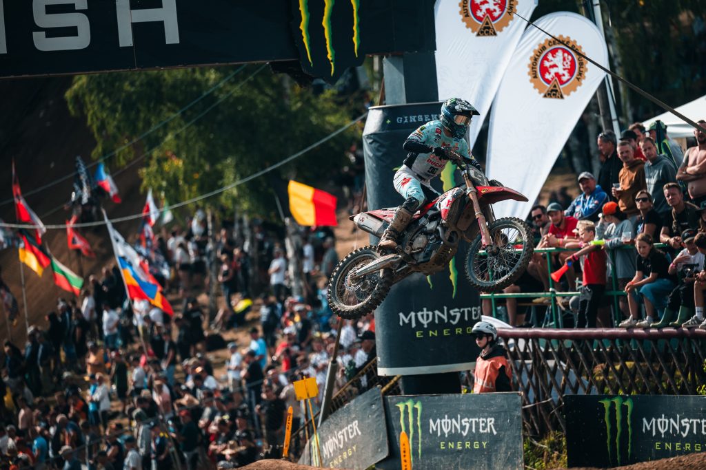 Jeremy Seewer finishes sixth overall at the Czech MXGP in Loket, marking Ducati's steady progress with the Desmo450 MX. Guadagnini recovers for a strong Race 2 showing.