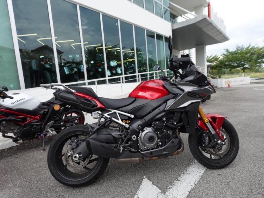Suzuki GSX-S1000GX Review
