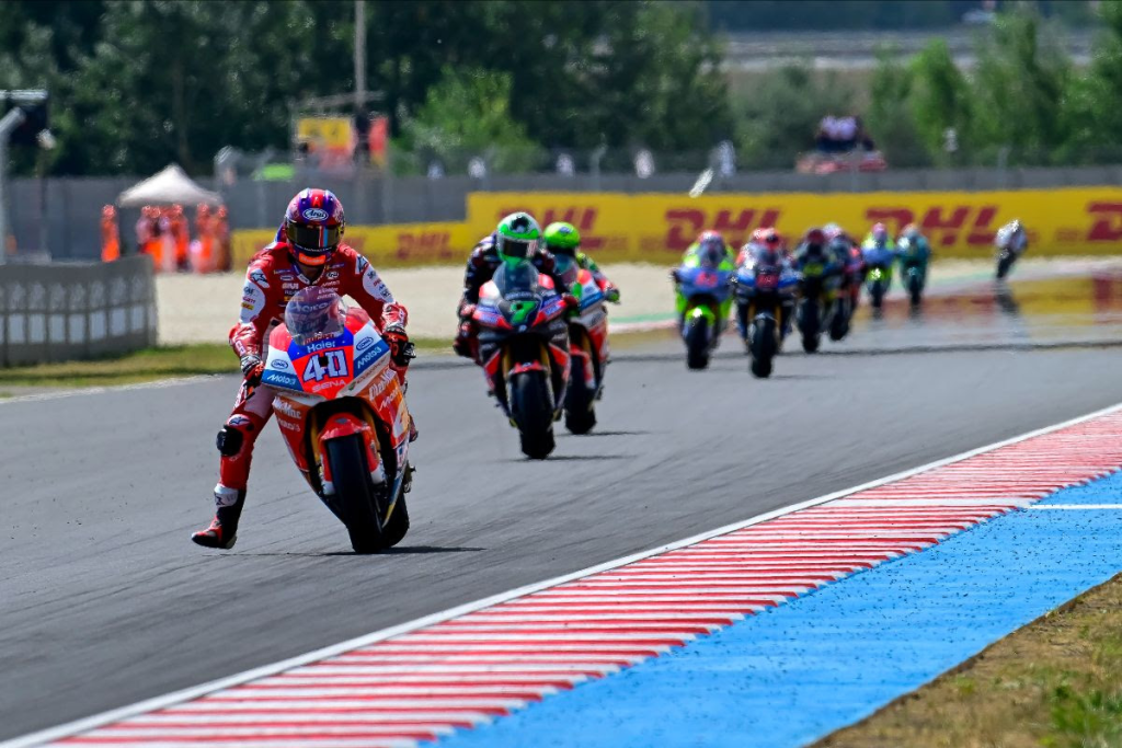 The MotoE World Championship heads to Misano with Mattia Casadei and Lorenzo Baldassarri level on points. With 50 points at stake, the title battle is wide open.