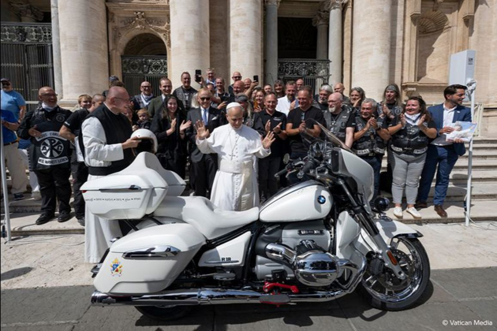 BMW will display the customised R 18 Transcontinental at BMW Welt in Munich from 15 September to 7 October 2025, giving enthusiasts and pilgrims alike a chance to see the papal bike up close before the October auction.