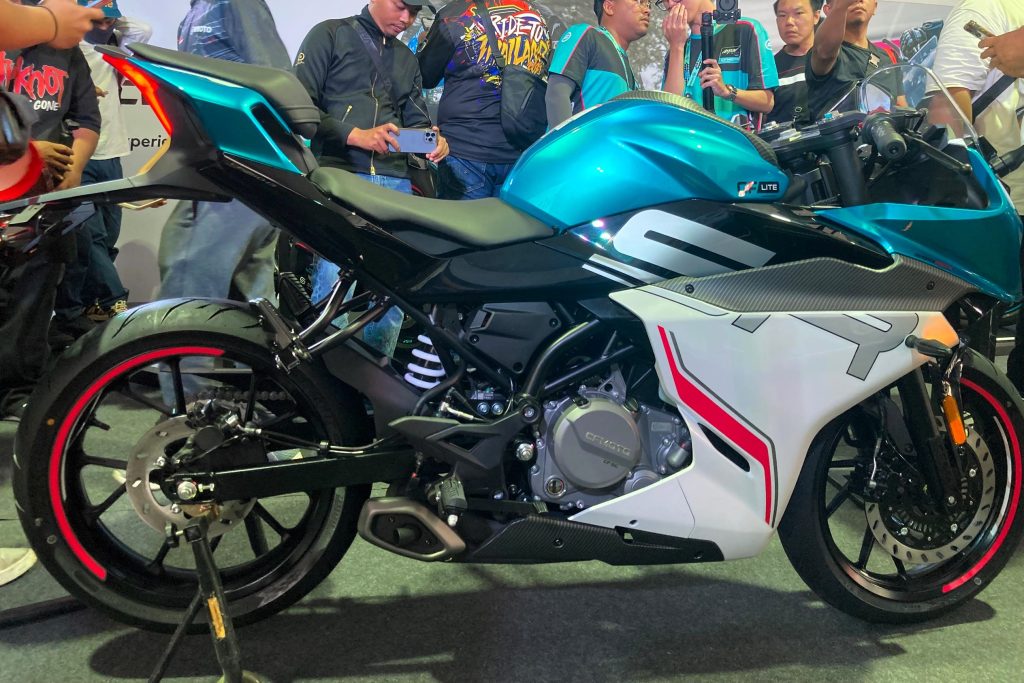CFMoto 250SRR Lite