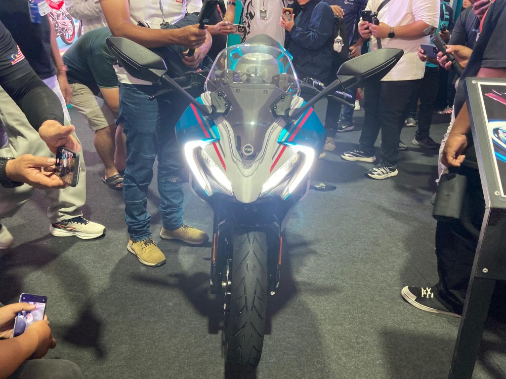 CFMoto 250SRR Lite