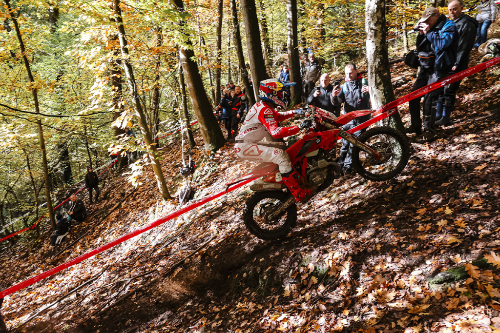 GASGAS Factory Racing’s Andrea Verona wins the 2025 Enduro2 World Championship in Germany, claiming his eighth world title with a double victory.