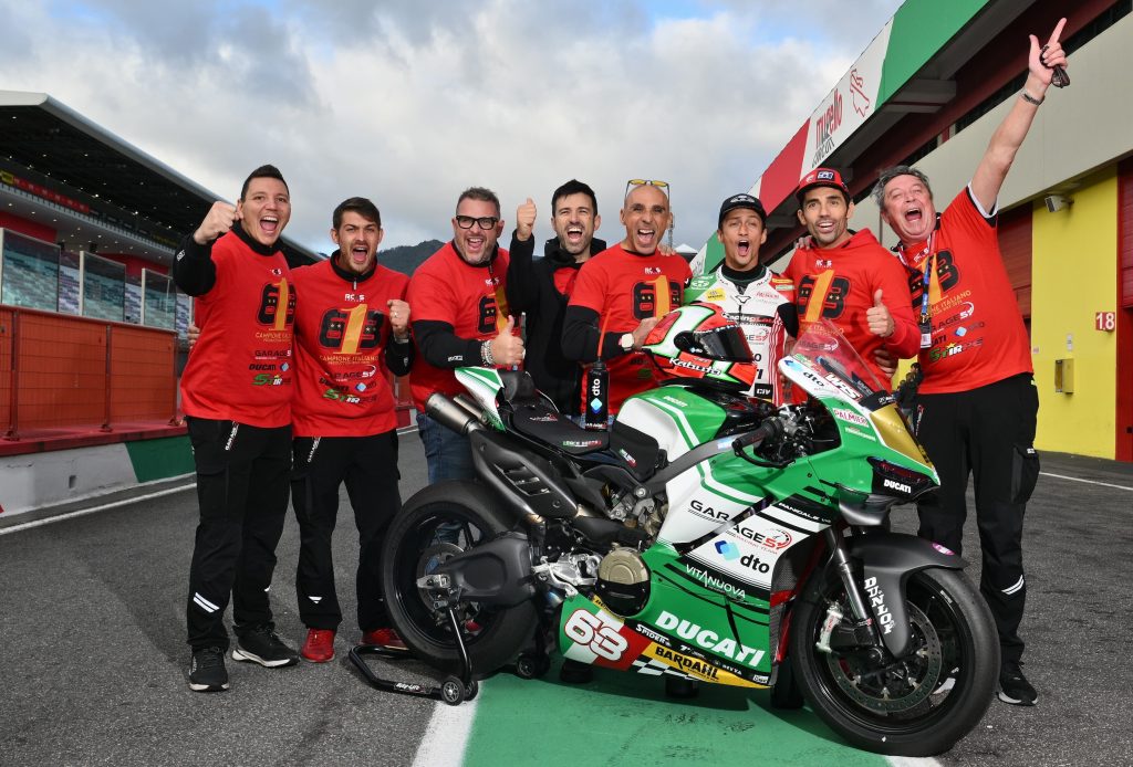 Ducati’s Panigale V4 dominates the new Italian Production Bike Championship on debut, proving that a near-stock superbike can outperform full factory machines and redefine the meaning of “production racing.”