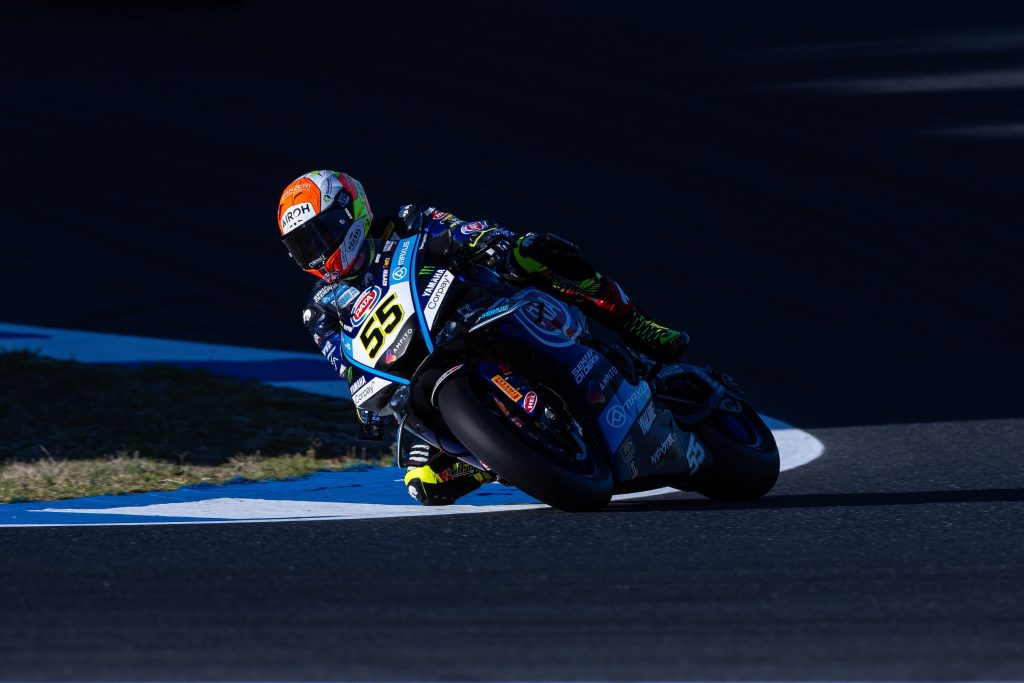 Pata Maxus Yamaha’s Andrea Locatelli secured a solid P4 finish while teammate Jonathan Rea displayed strong early pace in Race 1 at Estoril, keeping both riders in podium contention ahead of Sunday’s WorldSBK races.