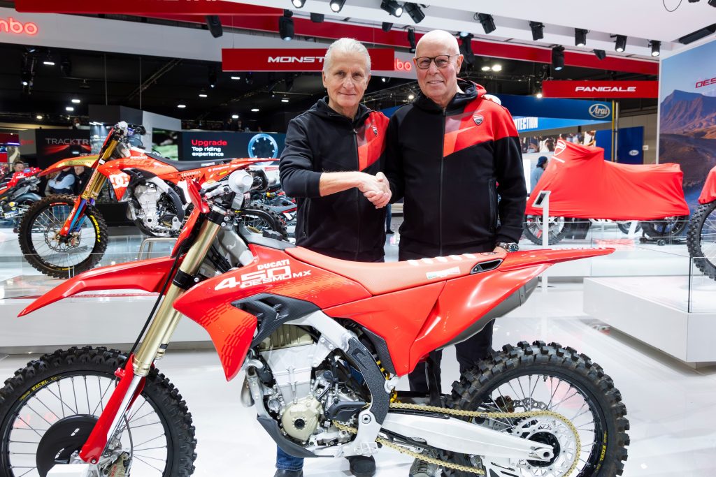 Ducati strengthens its MXGP project for 2026, appointing Louis Vosters’ Dutch squad as its official factory team and fielding three Desmo450 MX machines with Seewer, Bonacorsi and Vlaanderen.