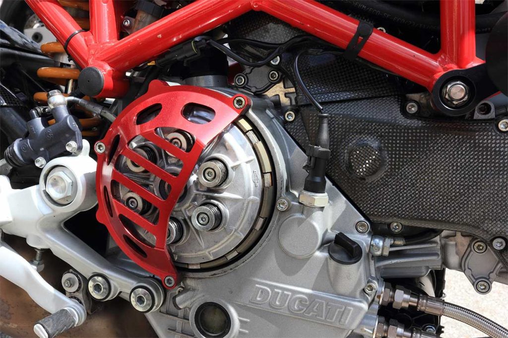 Cara Menunggang Yang Merosakkan Sistem Clutch Secara Perlahan