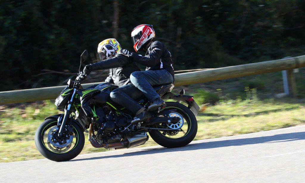 cara membonceng motosikal dengan selamat