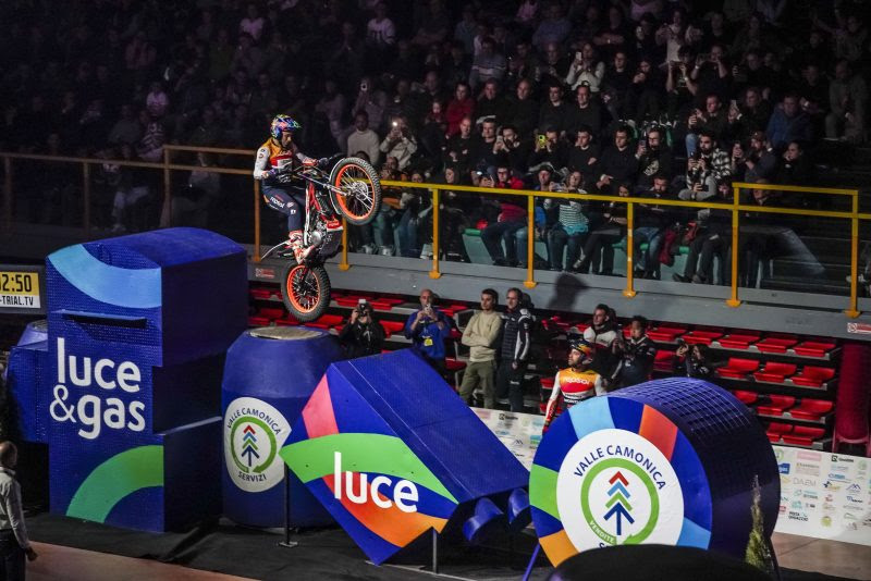 The X-Trial World Championship returns to the UK in Leeds after a decade away, with Toni Bou leading the standings ahead of Repsol Honda HRC teammate Gabriel Marcelli.