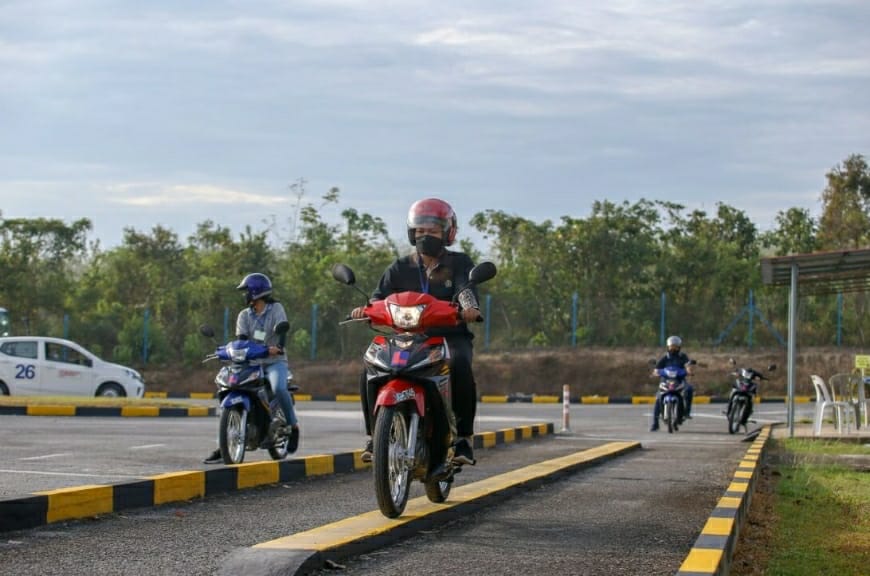 cara ambil lesen motosikal di Malaysia