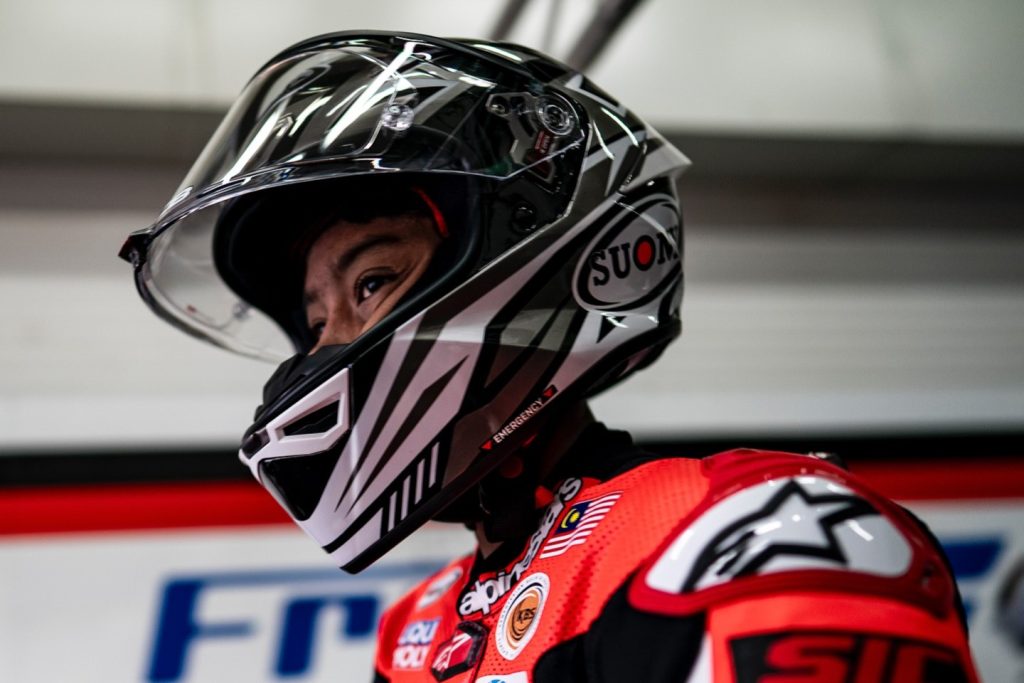 Kapcai Pakai Helmet Fullface