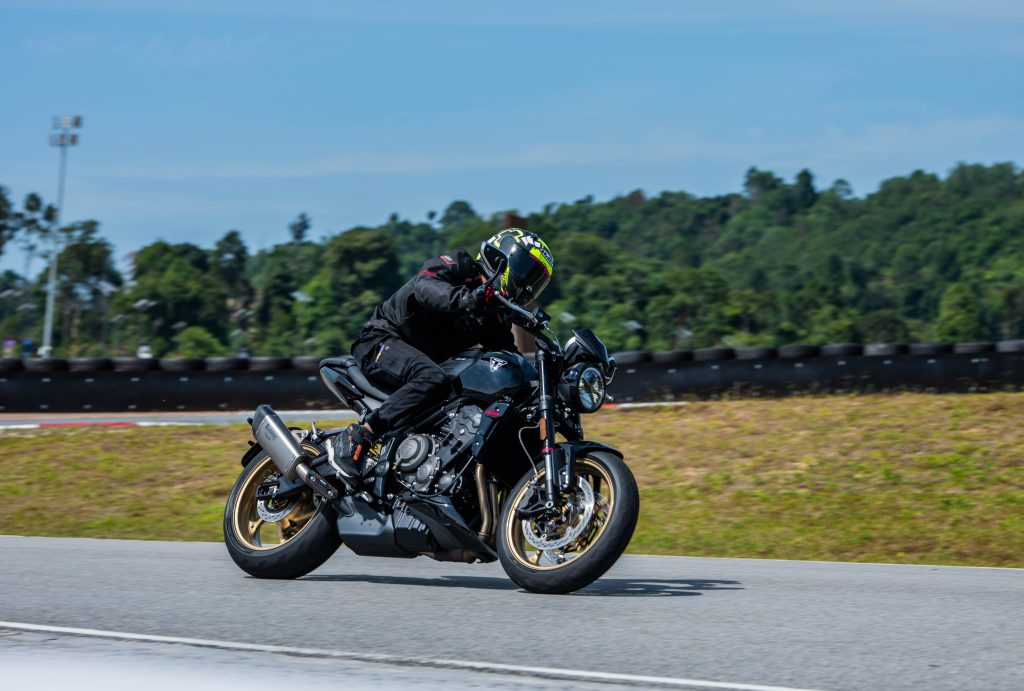 765 RX & Trident 800