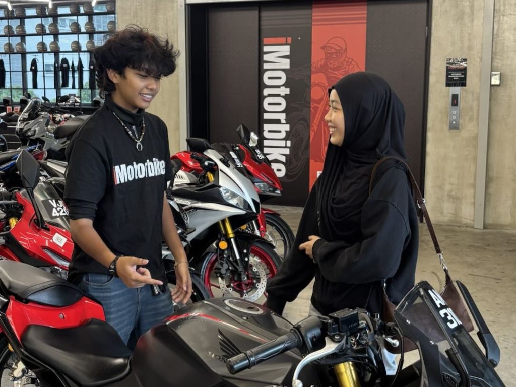 sell your motorcycle with iMotorbike