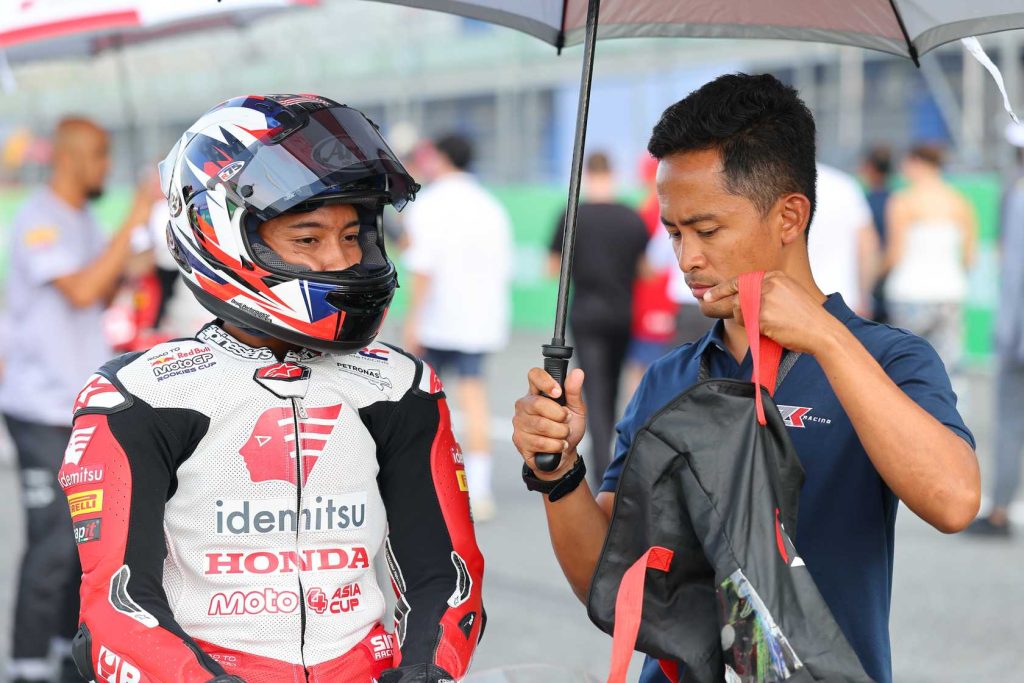 Qabil Irfan podium Moto4 Asia 2026