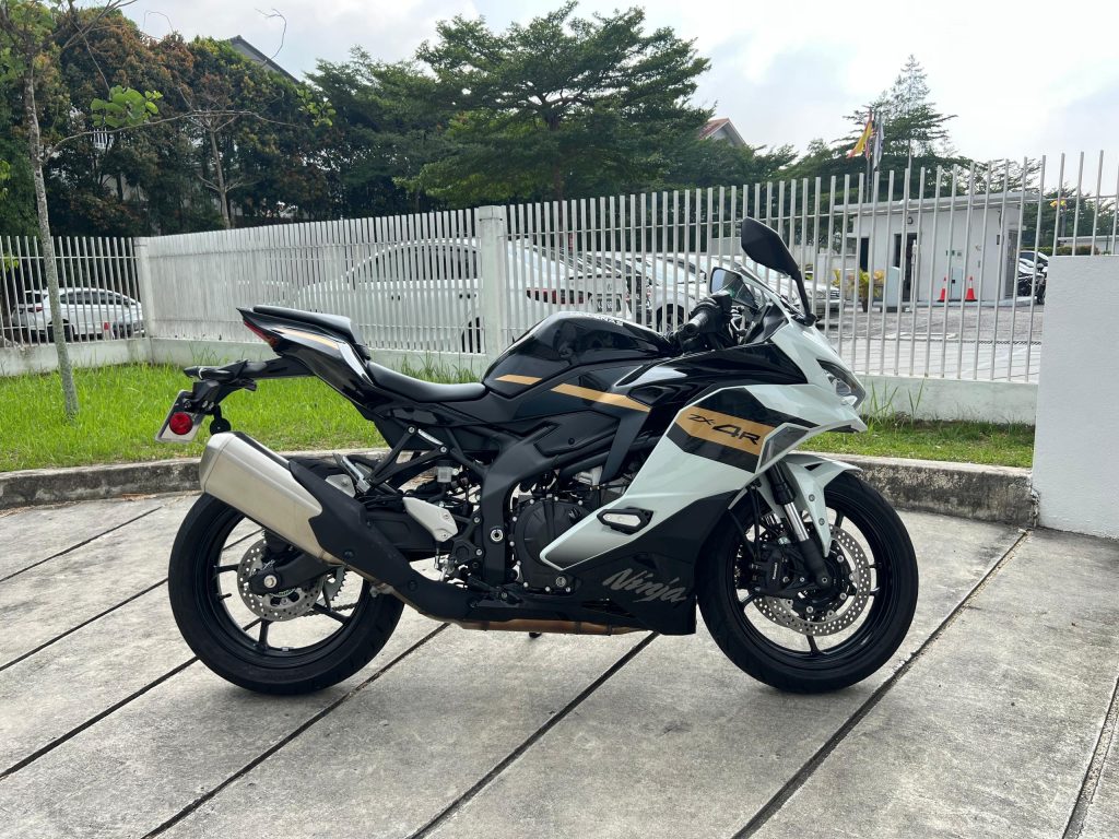 Kawasaki Ninja ZX-4R SE Review