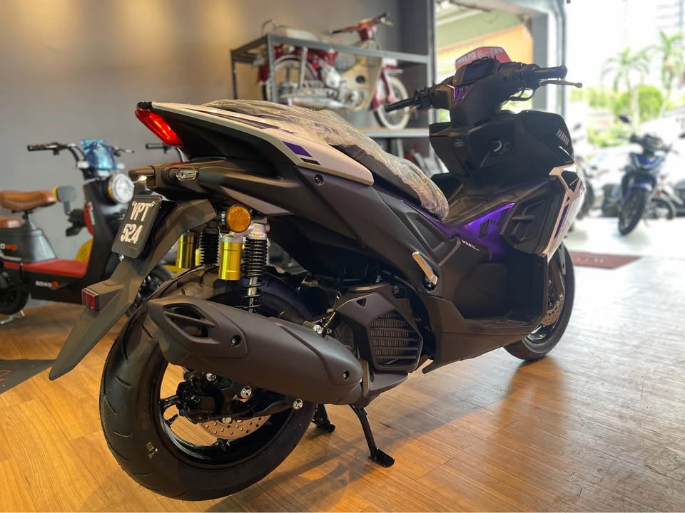 Yamaha NVX 155 vs Aveta Nova 160 SE