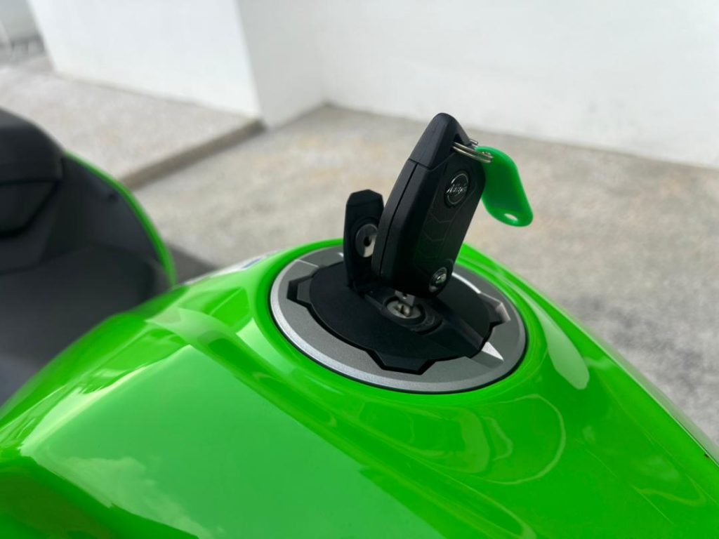 Kawasaki Ninja 500 SE Review