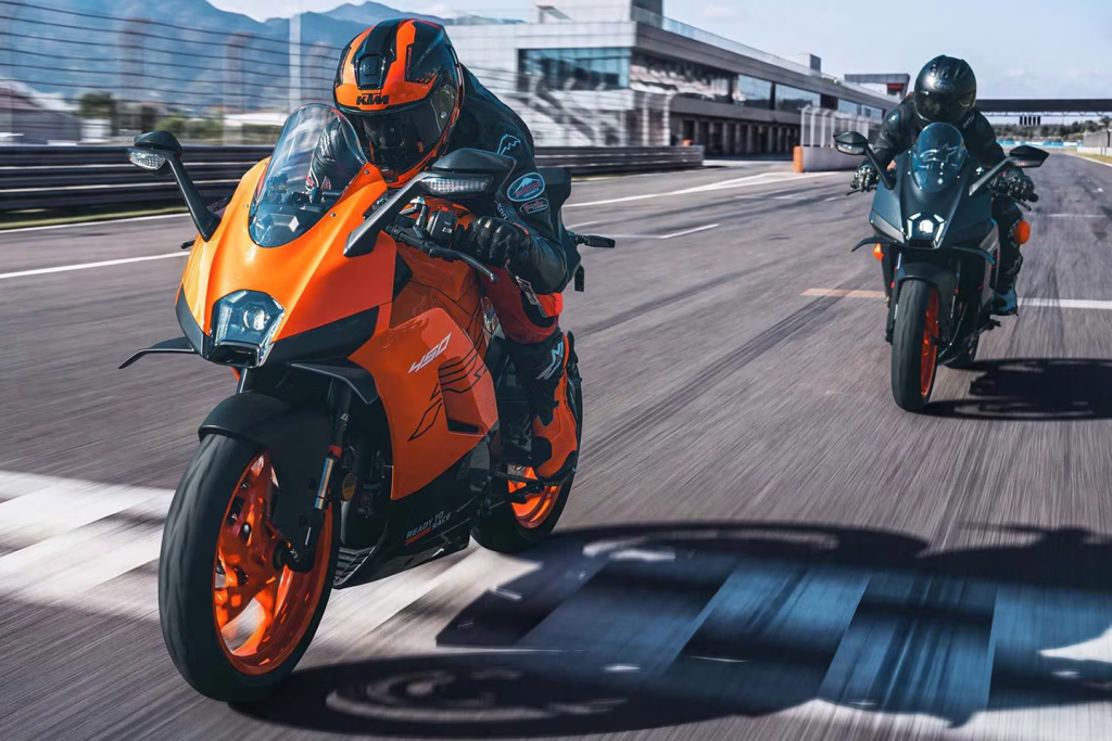 KTM unveils the 450 RC, a lightweight parallel-twin sportbike with upgraded performance, modern tech, and sharp styling, currently exclusive to China.