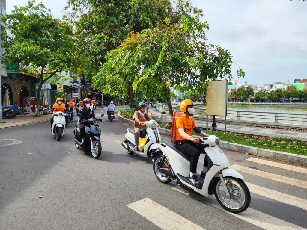 Vietnam’s motorcycle market hits a record Q1 as EV adoption surges, with VinFast rising fast while Honda holds its lead.