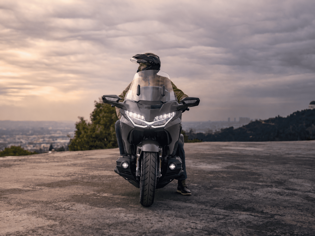 Honda Gold Wing Tour Gunmetal Black Metallic