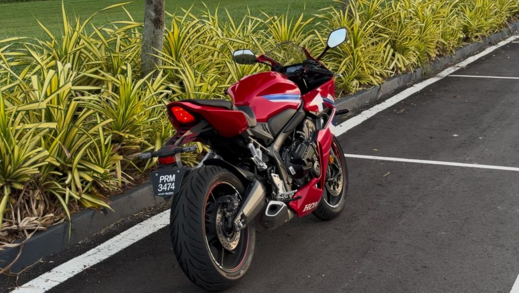 CBR650R E-Clutch Review