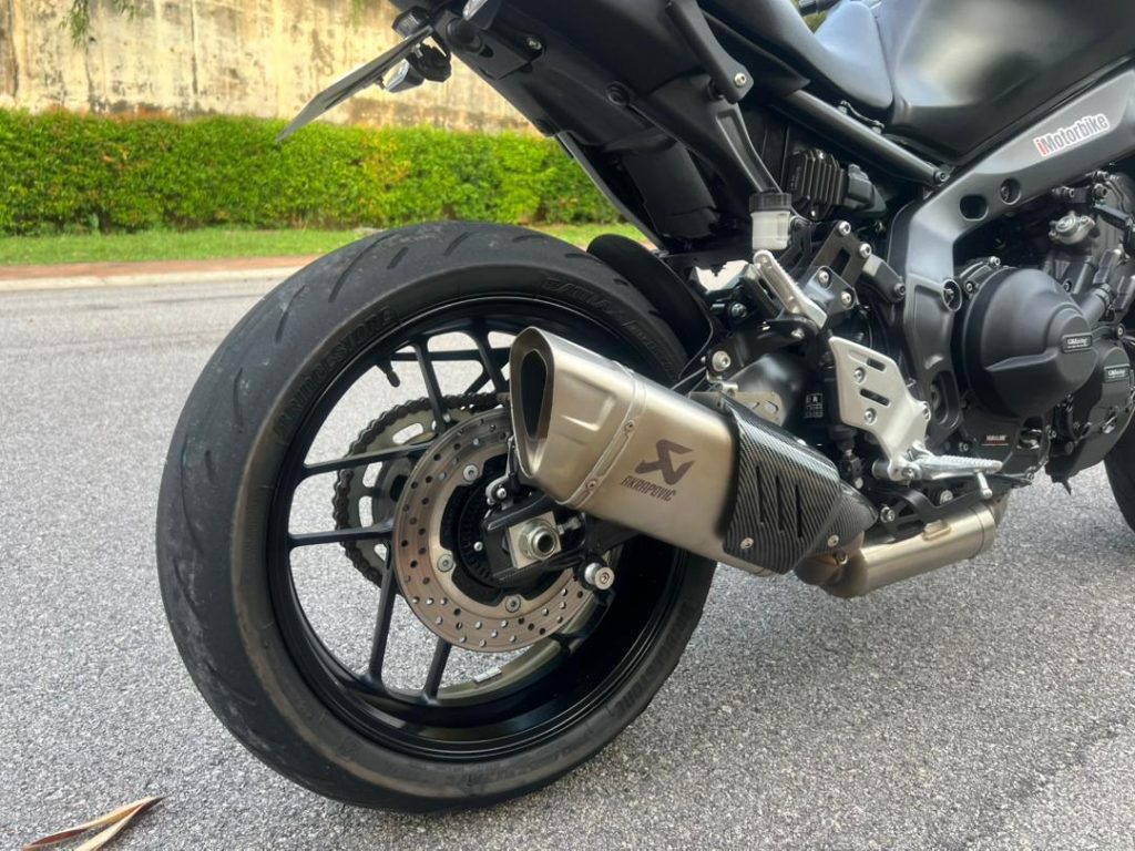 Review Yamaha MT-09 2023
