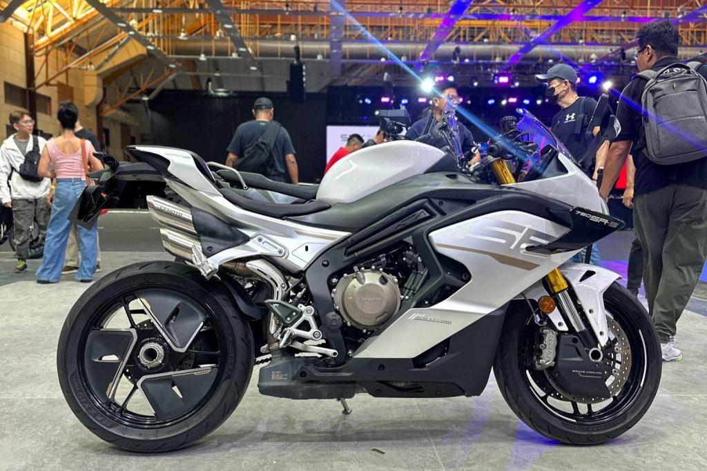 CFMOTO 750SR-S