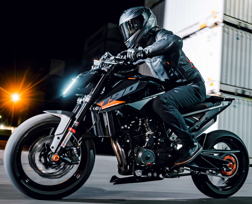 2027 KTM 790 Duke