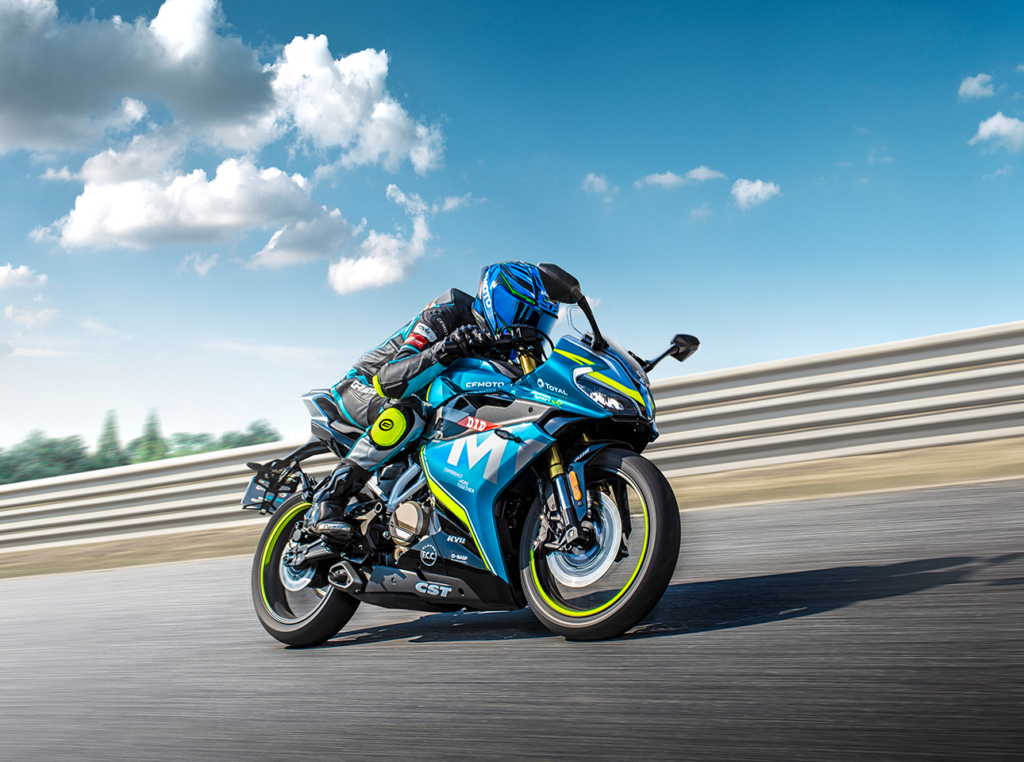 CFMoto 250SR vs QJMotor SRK250R