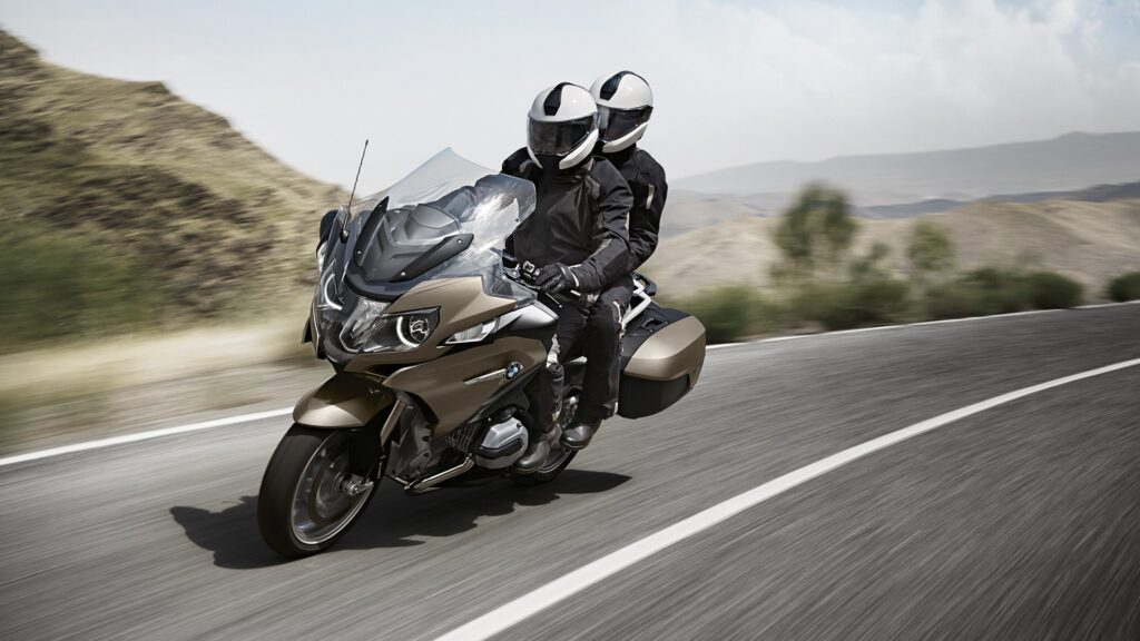 Tips To Ride With a Pillion Safely