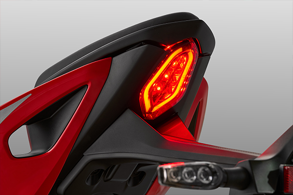 CFMoto 250SR vs QJMotor SRK250R