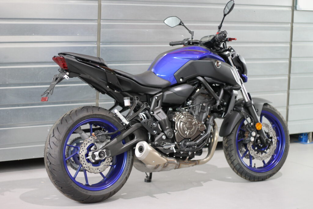 Aprilia Shiver 750 vs Yamaha MT-07