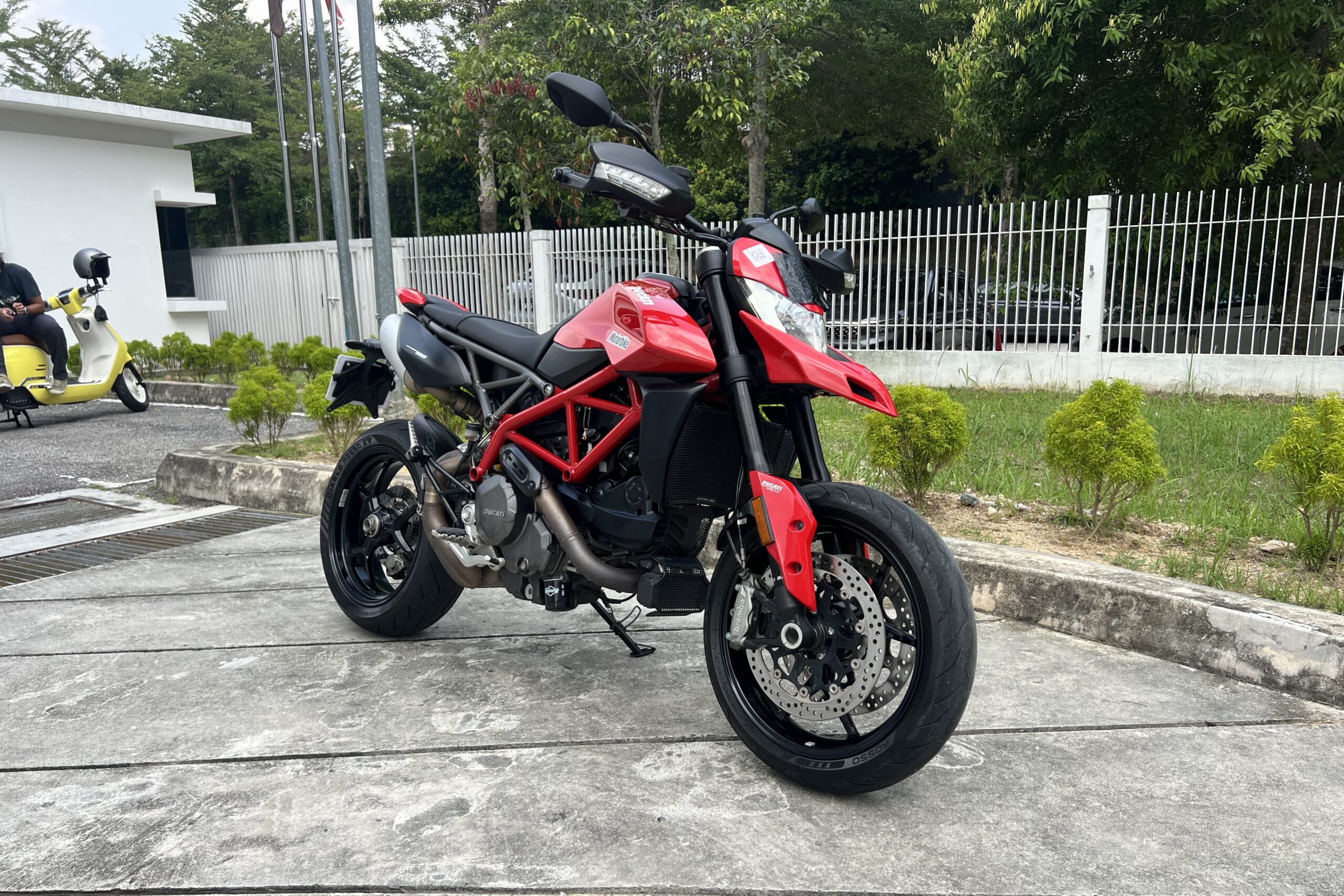 2019 Ducati Hypermotard 950 Review