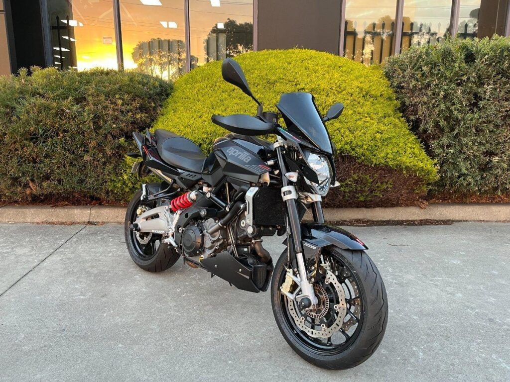 Aprilia Shiver 750 vs Yamaha MT-07