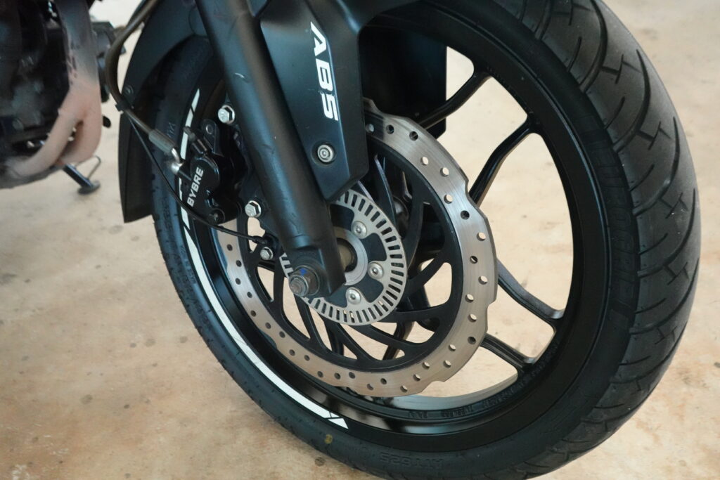 Modenas Pulsar NS200 Review