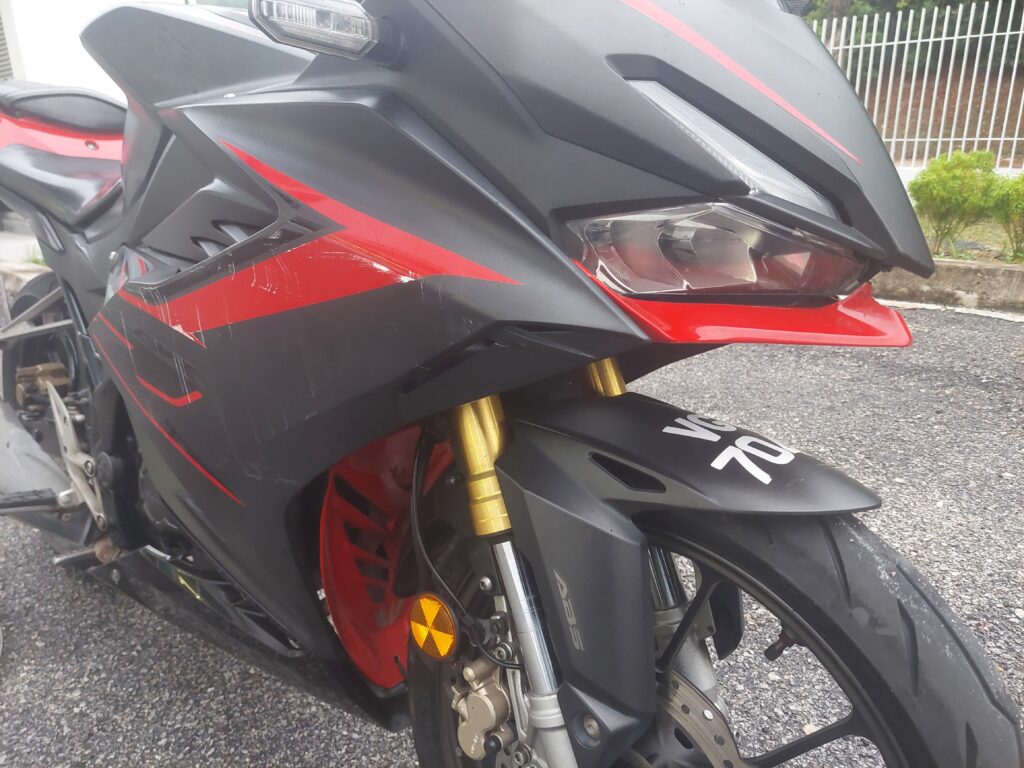 Review Honda CBR150R