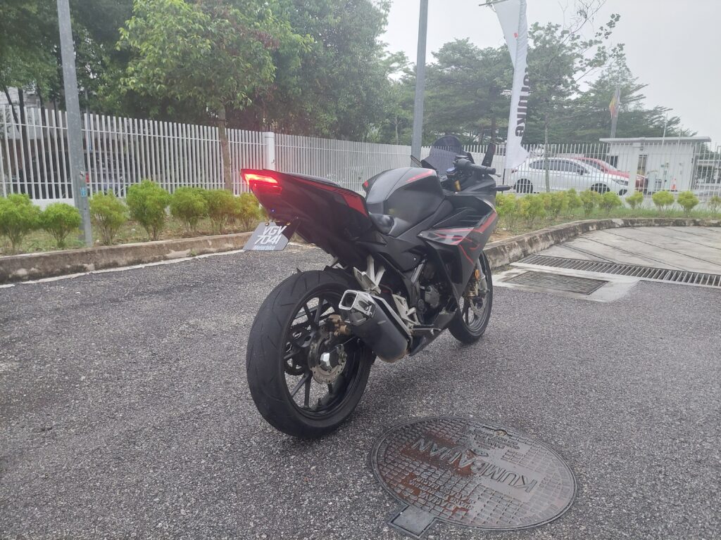 Review Honda CBR150R
