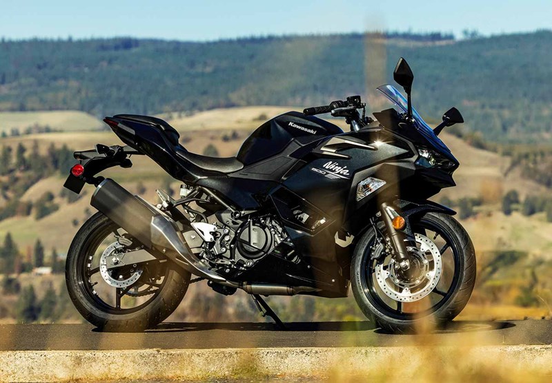 CFMOTO 450SR vs Kawasaki Ninja 500