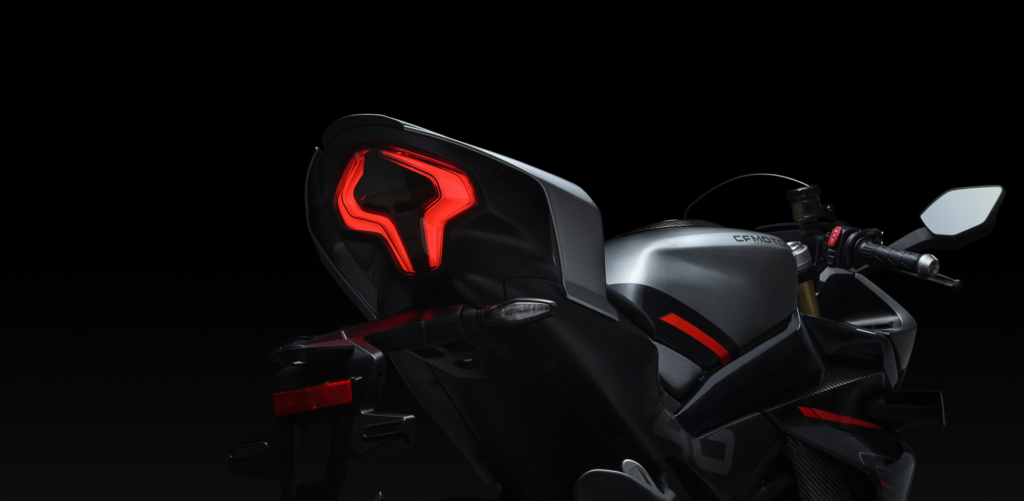 CFMOTO 450SR vs Kawasaki Ninja 500