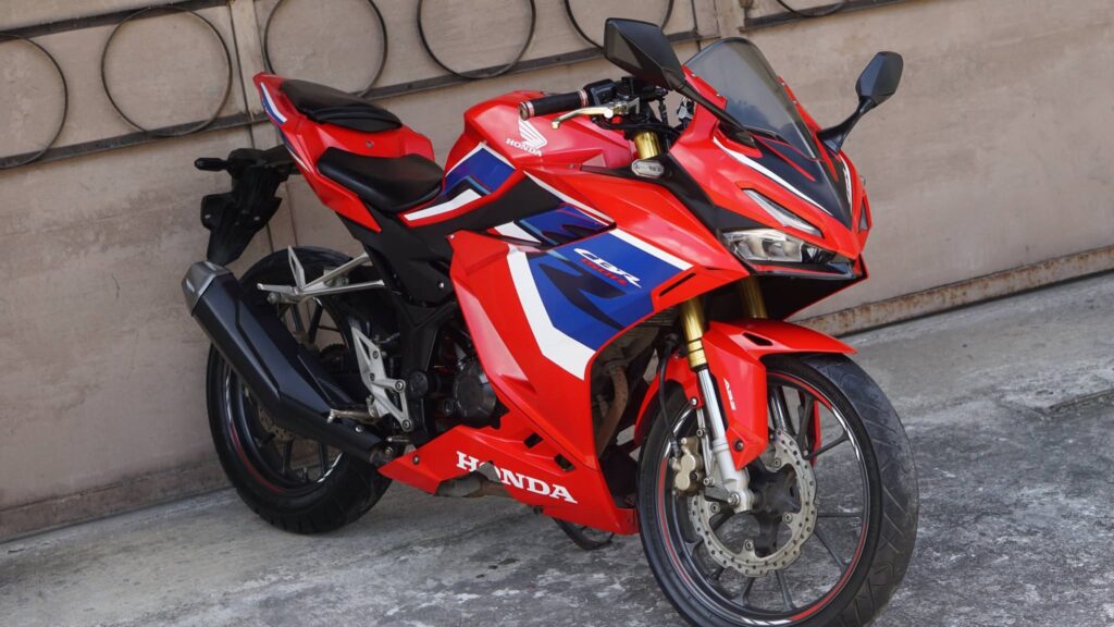 Motor Untuk Orang Pendek