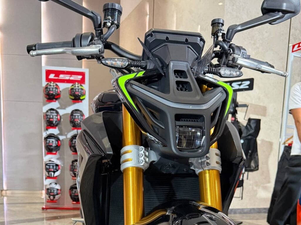ZXMOTO 820R