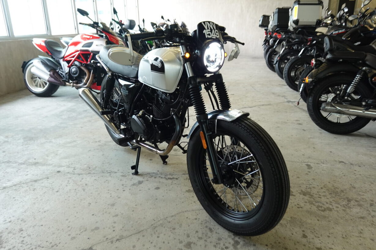 Motor Untuk Orang Pendek