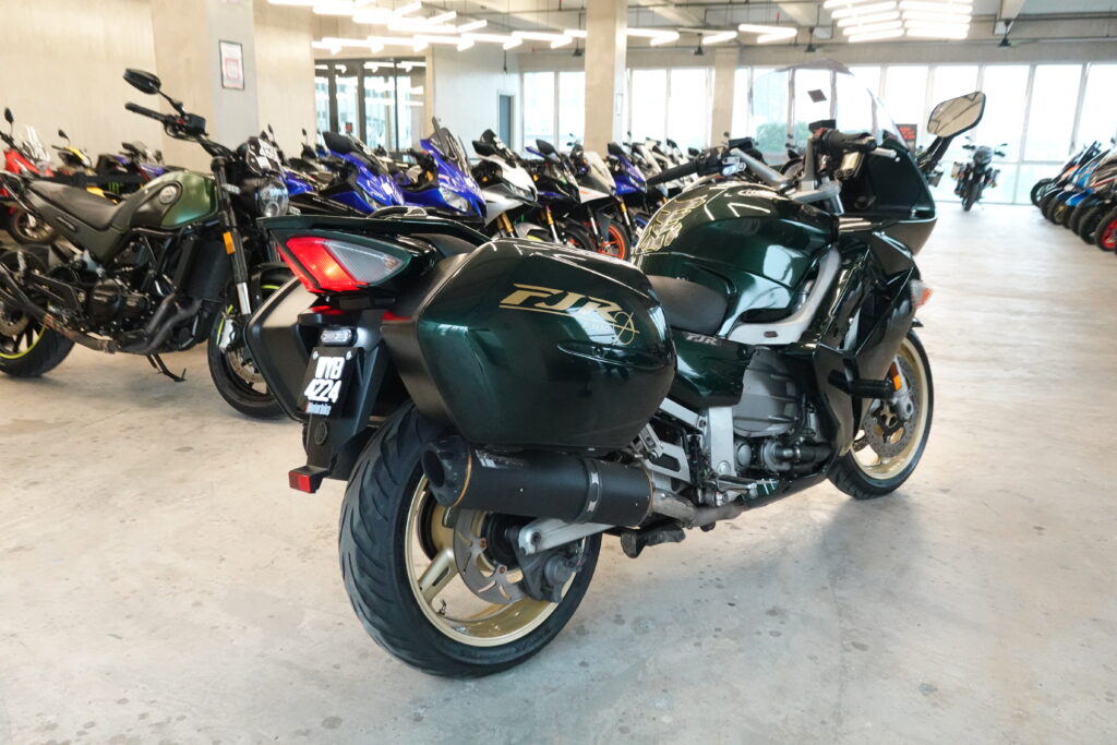 Review Yamaha FJR1300A