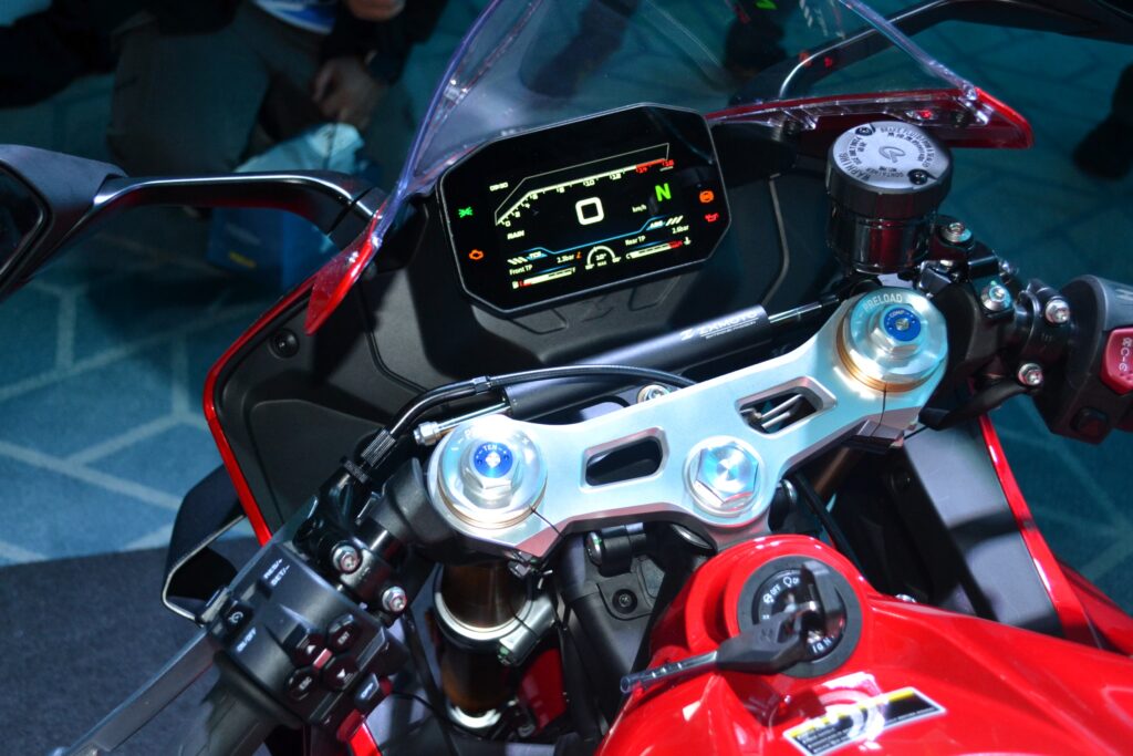 ZXMoto 500RR vs Kawasaki Ninja ZX-4RR