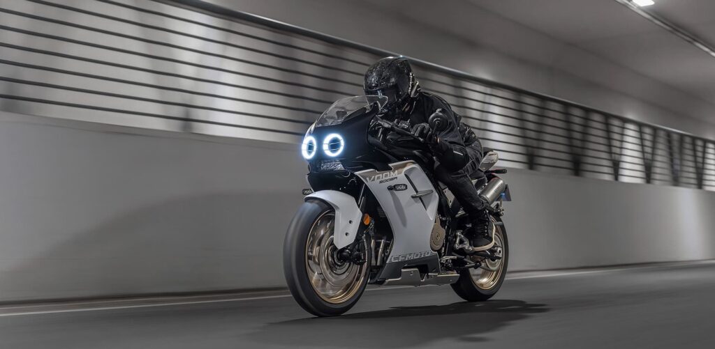 ZXMoto 500RR vs CFMOTO 500SR VOOM