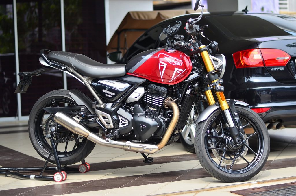Motorcycle for RM4,000 salary