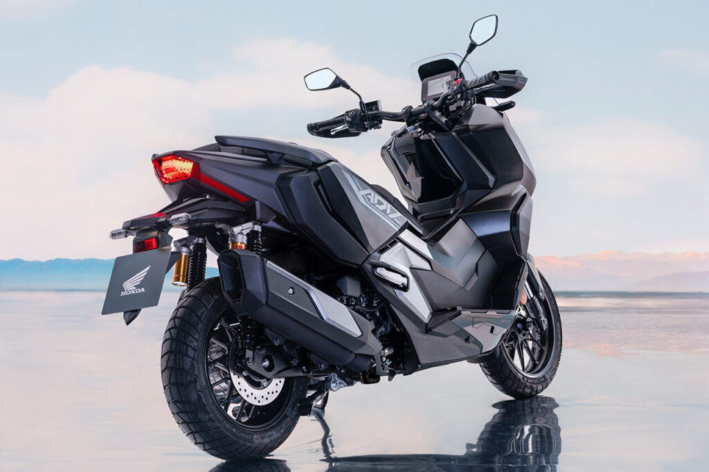 Honda ADV350 vs Zontes 368G